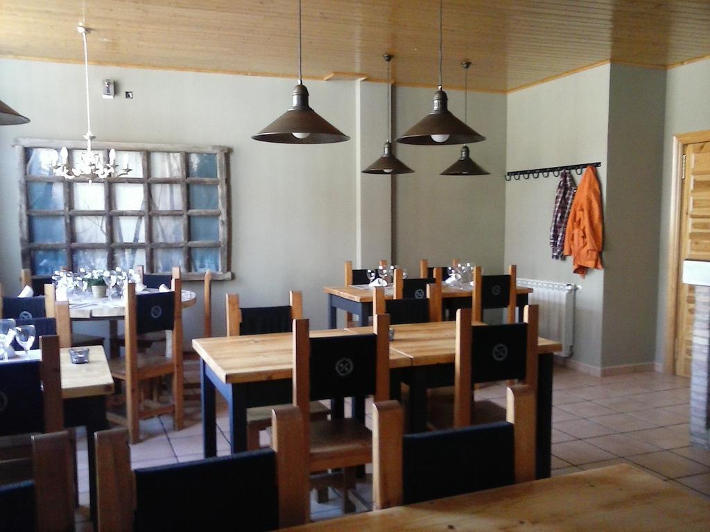 Hostal Royuela Exterior photo